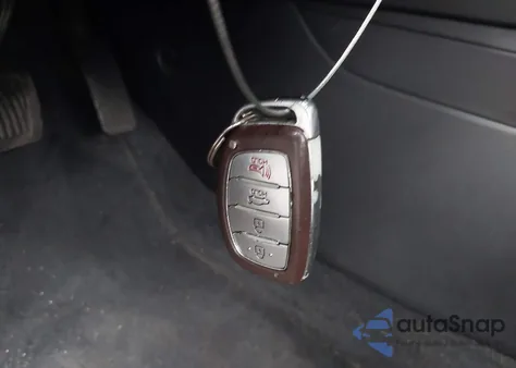 2018 Hyundai Elantra Value Edition из США, поврежденный, VIN 5NPD84LF2JH375913